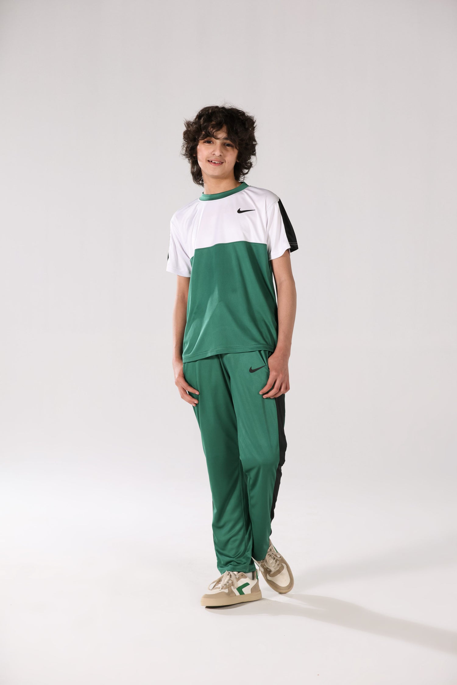 Play Mode On – White/Green